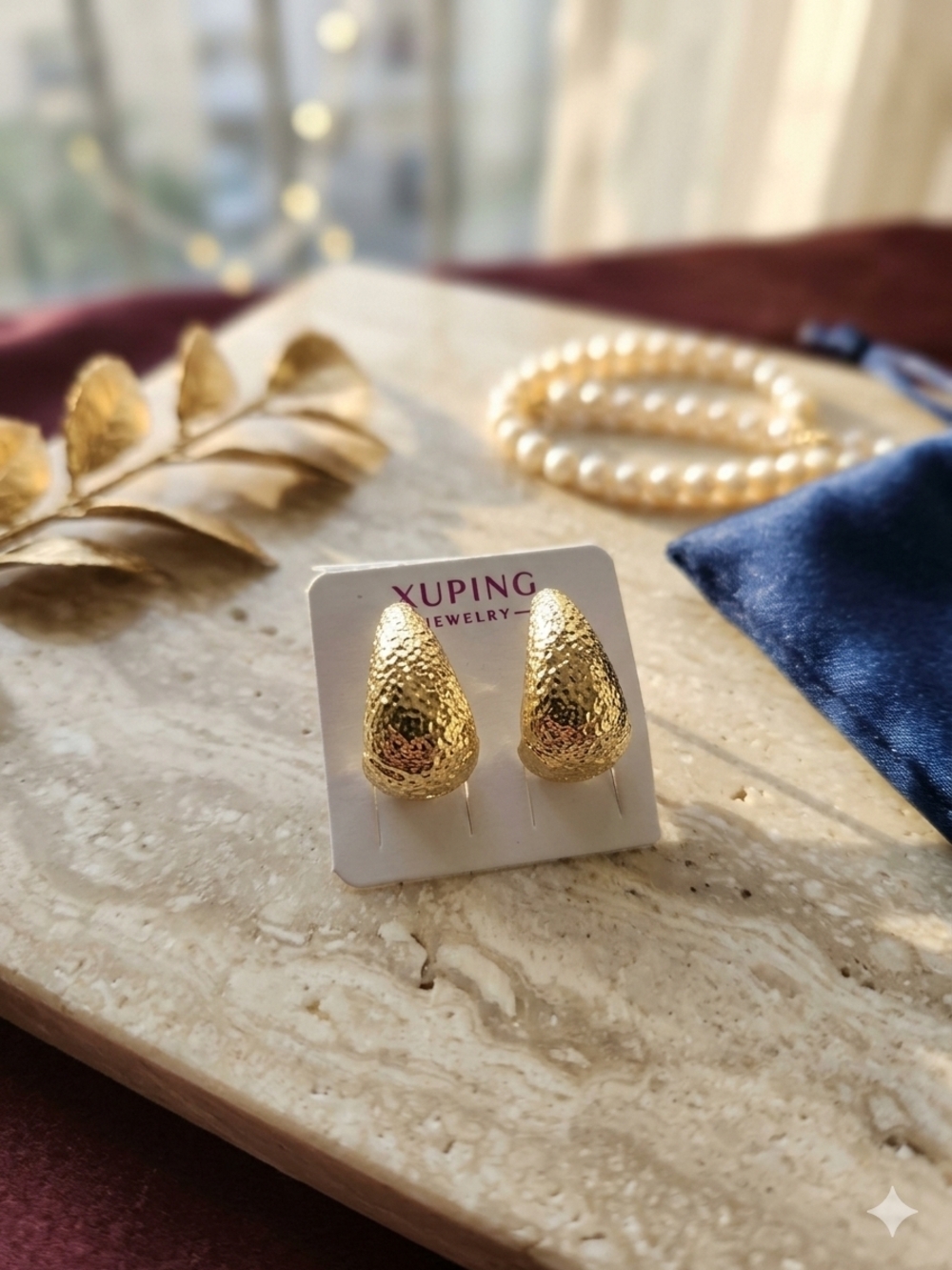 Xuping Gold Teardrop Hammered Stud Earrings